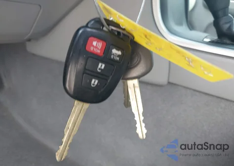 2017 Toyota Camry Le z USA, uszkodzony, nr VIN 4T1BF1FK8HU415041